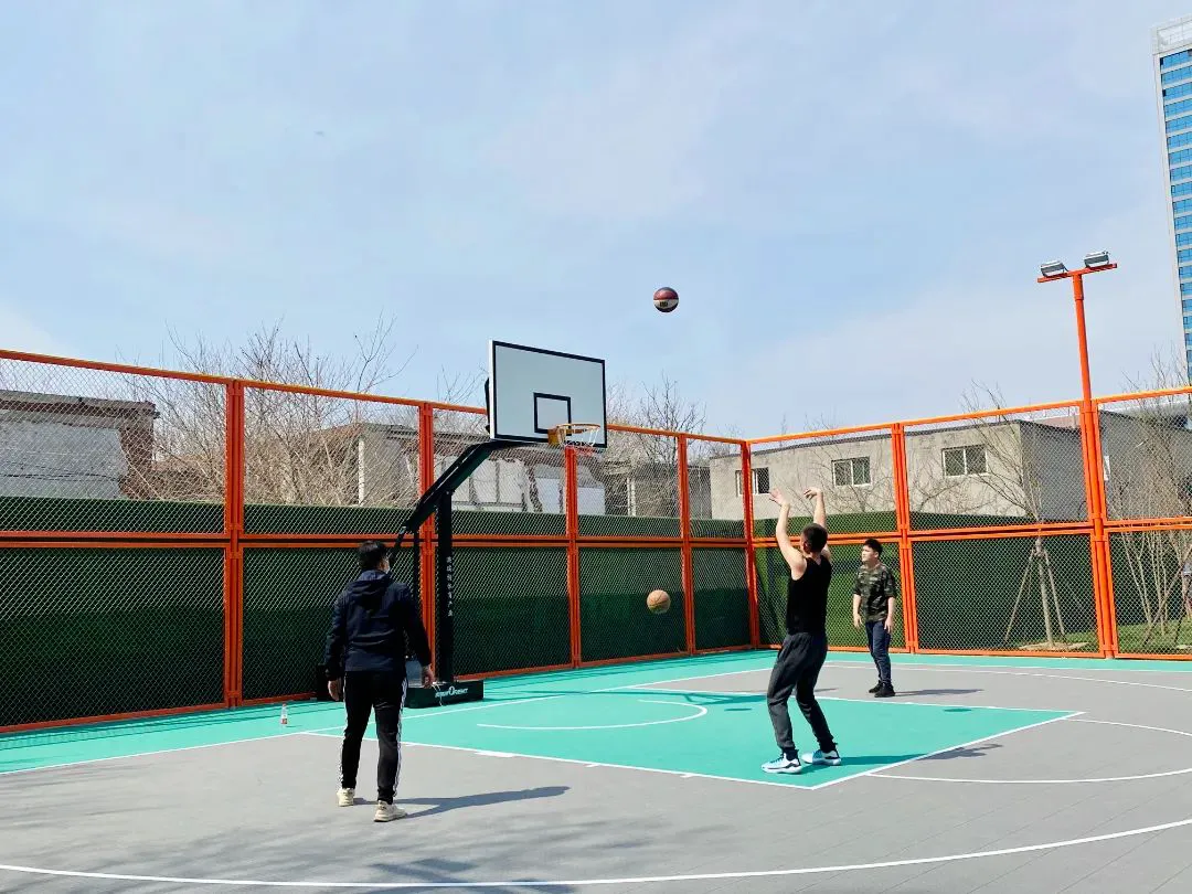 业余篮球爱好者如何通过集训提升技能?_1